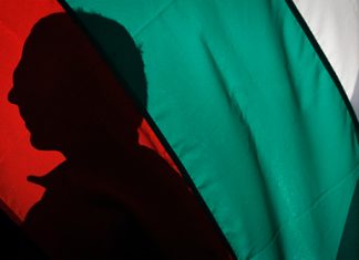 Болгария решила выслать двух российских дипломатов