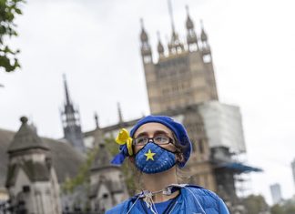 Евросоюз засудит Британию за Brexit не по правилам