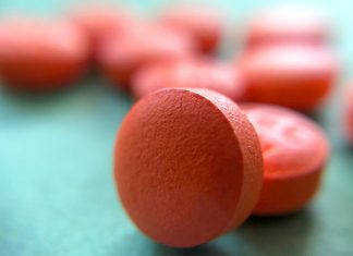 Французскую компанию признали виновной в убийстве 500 человек таблетками