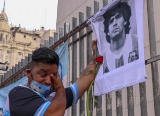 Митинг в Аргентине: фанаты требуют справедливого расследования дела о смерти Марадоны