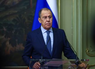 Лавров пообещал «не оставить Белоруссию в беде»