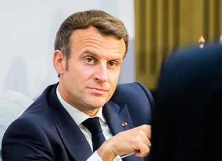 Макрон прокомментировал сообщения о слежке США за Меркель и Штайнмайером