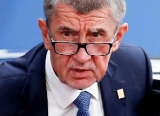 Премьера Чехии заподозрили в махинациях с деньгами ЕС