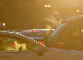 Притворявшегося слепым мошенника задержали за рулем мотоцикла