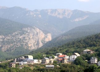 Рада Украины отменила свободную экономическую зону с Крымом