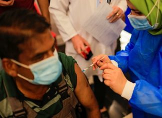 Американские ученые оценили шансы попасть в больницу у непривитых от COVID-19