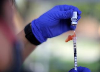 Китай прокомментировал доклад разведки США о происхождении коронавируса