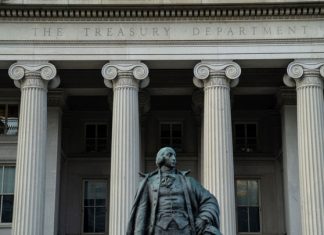 Россия увеличила вложения в американский госдолг