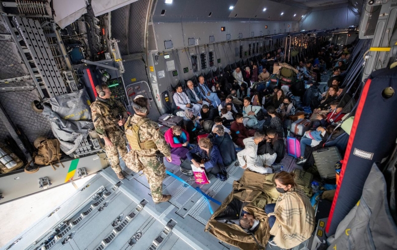 Эвакуация граждан из Кабула обошлась Киеву в "круглую" сумму