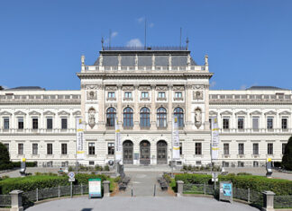 Университет Австрии допустил к занятиям привившихся «Спутником V» студентов