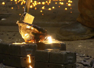 Европейцам оставили бурбон и джинсы: США и ЕС прекратили торговую войну