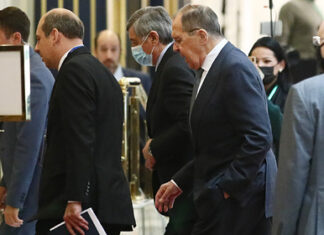 Лавров встретился с талибами в Москве