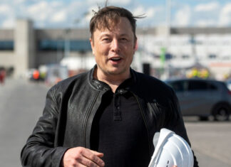 Маск стоит столько же, сколько Гейтс и Баффет вместе