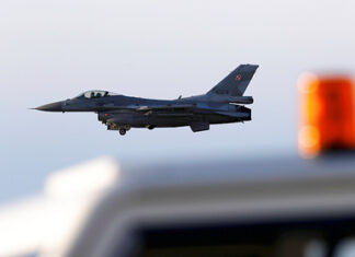 НАТО ввело в эксплуатацию третью авиабазу в Прибалтике