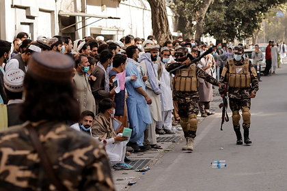 Уточнено число погибших при взрыве в афганской мечети