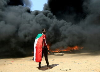 В Судане объявили чрезвычайное положение