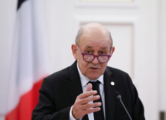 Франция вернет НАТО к диалогу с Россией