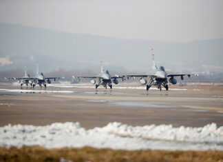 США и Южная Корея без предупреждения дали старт совместным военным учениям