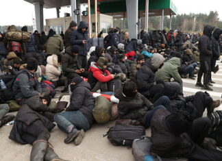 У КПП на польско-белорусской границе собрались две тысячи мигрантов