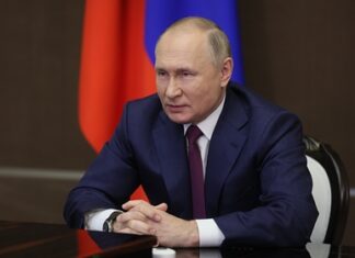 Путин прилетел на переговоры в Индию