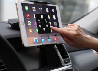 Держатель для телефона в авто: виды, как выбрать