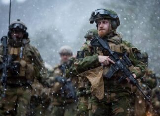 Пропагандисты «ДНР» использовали в рекламе своей «армии» фото солдата НАТО