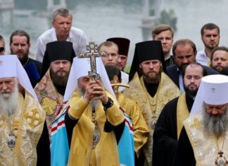 Армия Путина начала бомбить церкви Московского патриархата в Украине