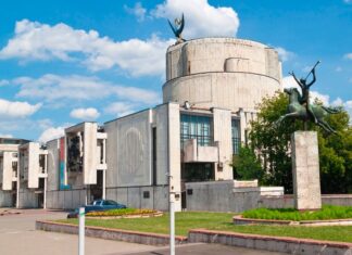 Интересные мероприятия в День театра