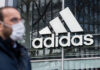 Магазины Adidas приостанавливают работу в России