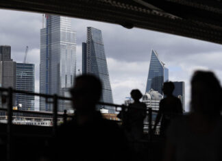 Из-за антироссийских санкций Лондон понесет колоссальные убытки