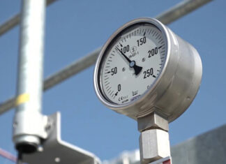 Россия остановила поставки газа в Польшу