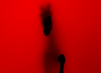 1 октября Театр на Таганке представит премьеру спектакля «Поцелуй. Конармия»