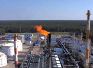 Поставки нефти из России в ЕС резко упали