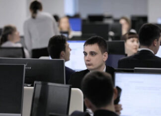 Правительство смягчило требования к компаниям по числу сотрудников