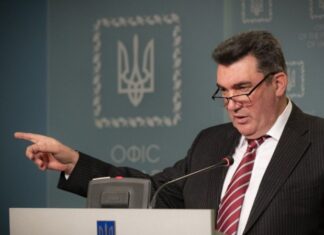 Данилов пообещал Симоньян, что российские оккупанты будут «лежать в украинской земле со стеклянными глазами»