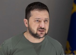 Зеленский ответил на ракетный ультиматум Кремля