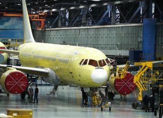 Путин поручил поставить авиакомпаниям не менее 700 самолетов