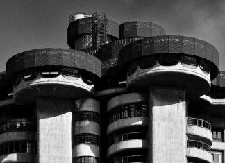 Музей архитектуры представляет персональную выставку Михаила Розанова