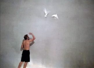 Театр «Практика» представляет спектакль «Чокнутый и бесконечное счастье»