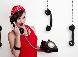 Как отправлять голосовые поздравления по телефону: легко и быстро!