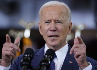 «Силы тьмы не погасят пламя свободы», — Джо Байден поздравил украинцев с Днем Независимости