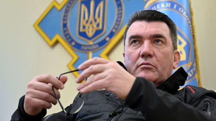 Данилов объяснил, почему Запад медлит с поставками Украине дальнобойного оружия