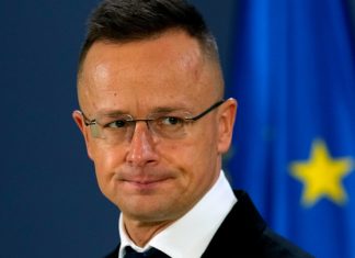 Глава МИД Венгрии посетит РФ для обсуждения энергетического сотрудничества