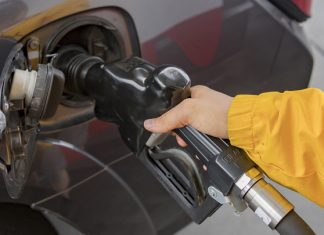 Правительство и производители договорились о цене топлива