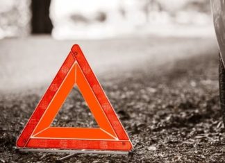 В Старобельске два пьяных «полицейских» врезались друг в друга на встречке