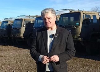 Должны успеть перехватить: Порошенко в Британии покупает еще одну партию грузовиков DAF для ВСУ