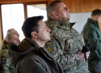 Комментарии о «конфликте» Зеленского и Залужного оплачивались из Кремля — WP