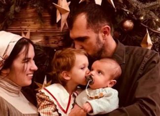 «Россия их убила во сне»: история семьи Гайдаржи из разрушенного шахедом дома в Одессе в музее «Голоса мирных» Фонда Рината Ахметова