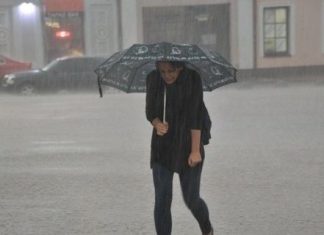 Завтра в Украине резко похолодает, но не везде: в каких областях сохранится тепло