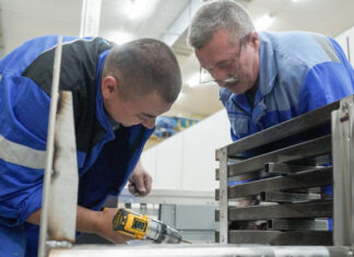 Глава Минэкономики объяснил взлет России в топ-4 мировых экономик